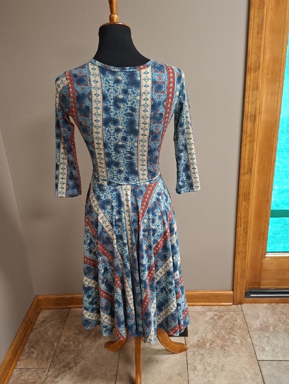 Blue & Rust Print Faux-Wrap Midi Dress with Tie Waist - Picture 3 of 8